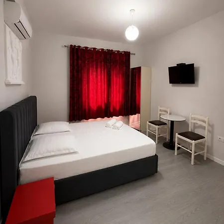 Demms Hotel