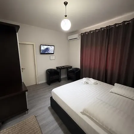 Demms Tirana
